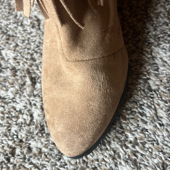 Suede Camel Wedge Booties with fringe. Size 7.5 - Picture 4 of 6